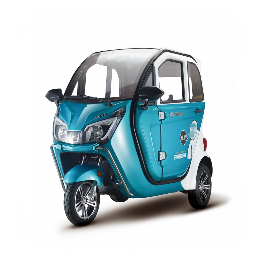 Enclosed Mini Car for elderly China factory UMI EV